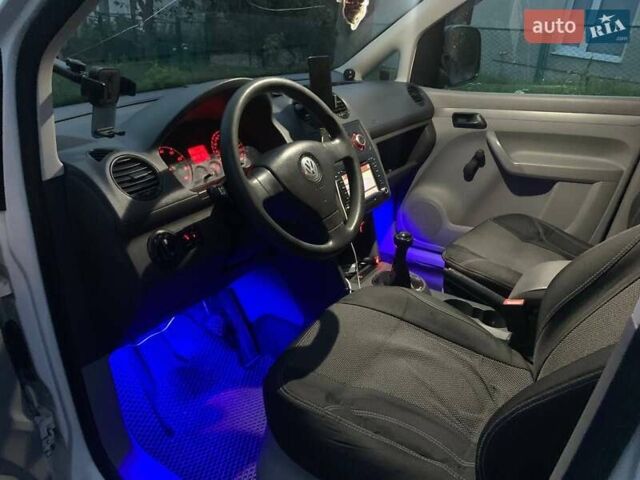 Белый Фольксваген Кадди, объемом двигателя 1.39 л и пробегом 239 тыс. км за 6500 $, фото 3 на Automoto.ua