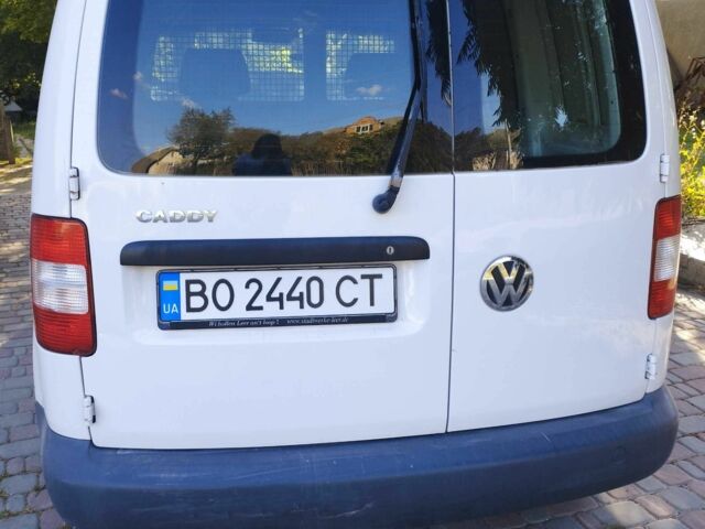 Белый Фольксваген Кадди, объемом двигателя 2 л и пробегом 300 тыс. км за 5500 $, фото 4 на Automoto.ua