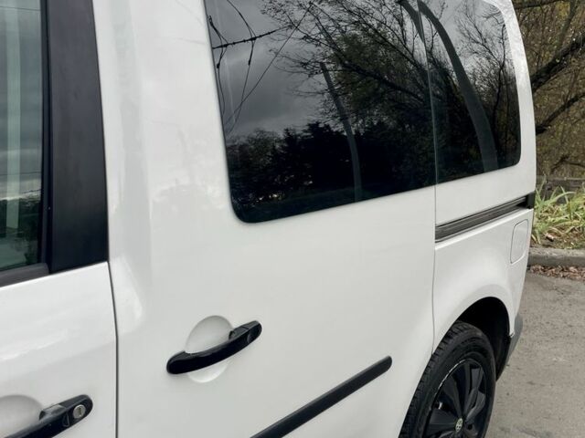 Фольксваген Кадди 2008 в Кривом Роге на Automoto.ua Белый Фольксваген Кадди, объемом двигателя 1.9 л и пробегом 220 тыс. км за 7200 $, фото 4 на Automoto.ua