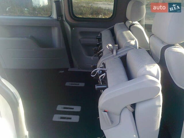 Белый Фольксваген Кадди, объемом двигателя 1.97 л и пробегом 252 тыс. км за 8300 $, фото 13 на Automoto.ua