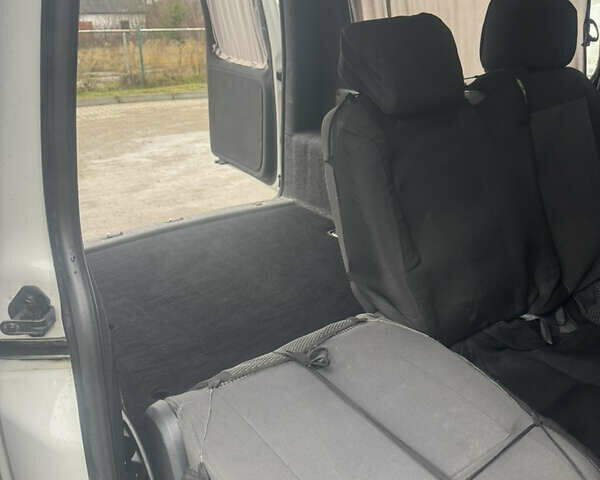 Белый Фольксваген Кадди, объемом двигателя 1.9 л и пробегом 359 тыс. км за 7300 $, фото 14 на Automoto.ua