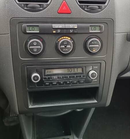 Фольксваген Кадди 2008 в Сарнах на Automoto.ua Белый Фольксваген Кадди, объемом двигателя 2 л и пробегом 380 тыс. км за 7500 $, фото 92 на Automoto.ua