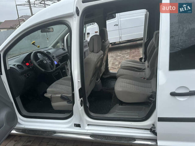 Белый Фольксваген Кадди, объемом двигателя 1.39 л и пробегом 220 тыс. км за 4850 $, фото 21 на Automoto.ua