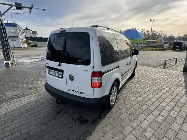 Белый Фольксваген Кадди, объемом двигателя 1.9 л и пробегом 270 тыс. км за 7999 $, фото 4 на Automoto.ua