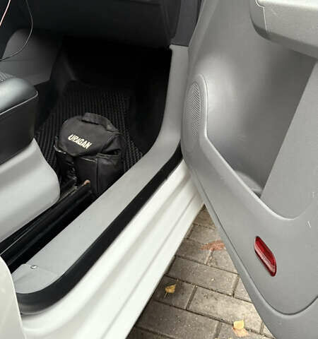 Белый Фольксваген Кадди, объемом двигателя 1.9 л и пробегом 288 тыс. км за 7300 $, фото 23 на Automoto.ua