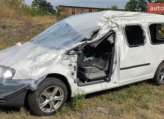 Белый Фольксваген Кадди, объемом двигателя 2 л и пробегом 280 тыс. км за 4100 $, фото 3 на Automoto.ua