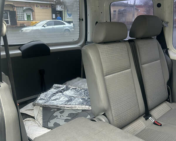 Белый Фольксваген Кадди, объемом двигателя 1.6 л и пробегом 155 тыс. км за 7500 $, фото 9 на Automoto.ua