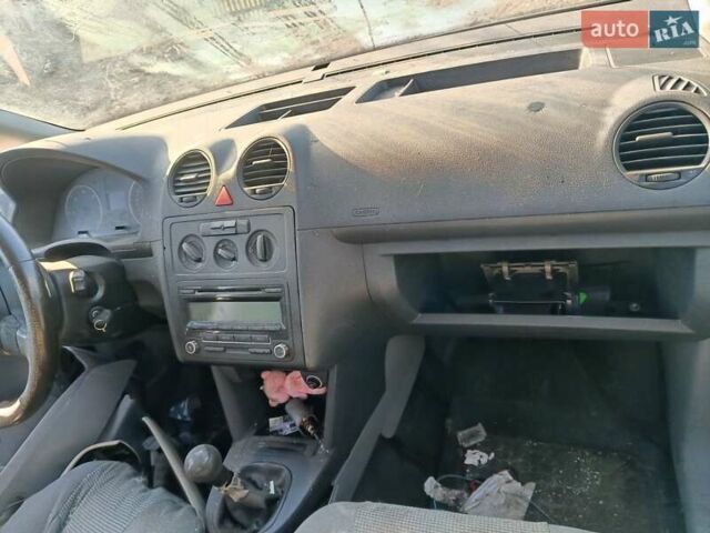 Белый Фольксваген Кадди, объемом двигателя 1.97 л и пробегом 271 тыс. км за 2700 $, фото 5 на Automoto.ua