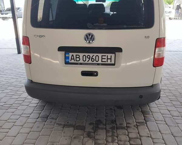 Белый Фольксваген Кадди, объемом двигателя 1.6 л и пробегом 450 тыс. км за 5000 $, фото 5 на Automoto.ua