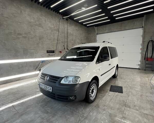 Білий Фольксваген Кадді, об'ємом двигуна 1.98 л та пробігом 335 тис. км за 5750 $, фото 22 на Automoto.ua