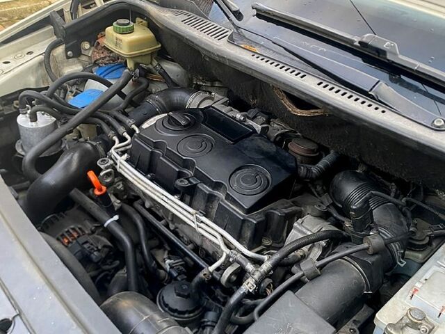 Белый Фольксваген Кадди, объемом двигателя 1.9 л и пробегом 288 тыс. км за 7600 $, фото 2 на Automoto.ua