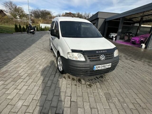 Белый Фольксваген Кадди, объемом двигателя 1.9 л и пробегом 270 тыс. км за 7999 $, фото 2 на Automoto.ua