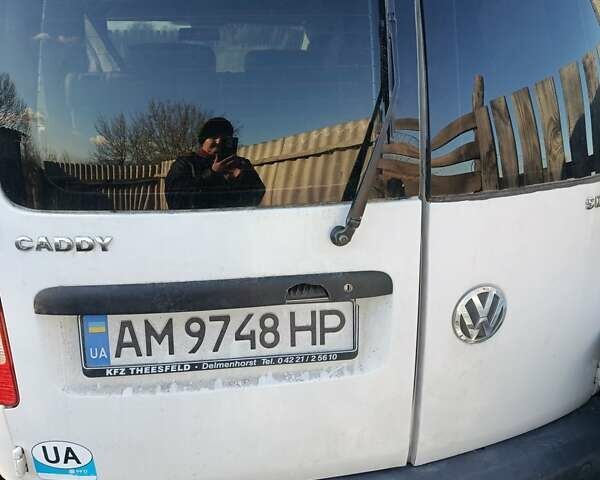 Белый Фольксваген Кадди, объемом двигателя 1.97 л и пробегом 271 тыс. км за 2700 $, фото 3 на Automoto.ua