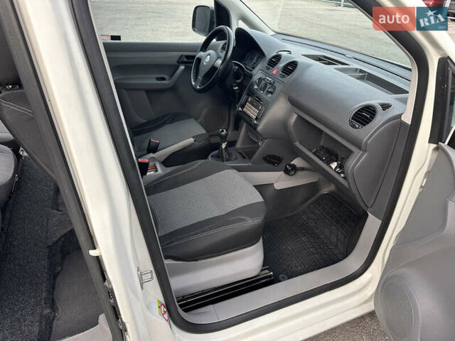 Білий Фольксваген Кадді, об'ємом двигуна 2 л та пробігом 298 тис. км за 6499 $, фото 27 на Automoto.ua