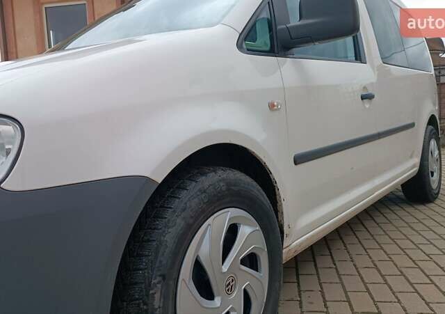 Фольксваген Кадди 2008 в Сарнах на Automoto.ua Белый Фольксваген Кадди, объемом двигателя 2 л и пробегом 380 тыс. км за 7500 $, фото 28 на Automoto.ua