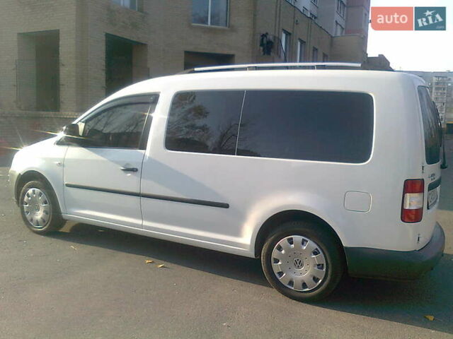 Белый Фольксваген Кадди, объемом двигателя 1.97 л и пробегом 252 тыс. км за 8300 $, фото 1 на Automoto.ua