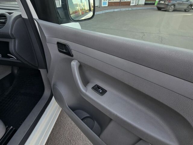 Білий Фольксваген Кадді, об'ємом двигуна 2 л та пробігом 381 тис. км за 5700 $, фото 11 на Automoto.ua