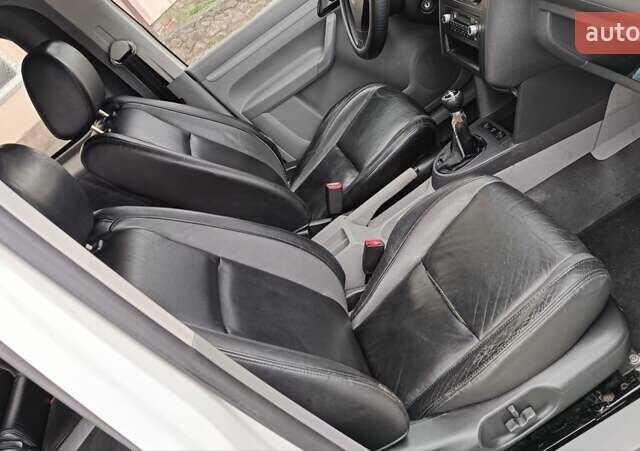 Фольксваген Кадди 2008 в Сарнах на Automoto.ua Белый Фольксваген Кадди, объемом двигателя 2 л и пробегом 380 тыс. км за 7500 $, фото 44 на Automoto.ua