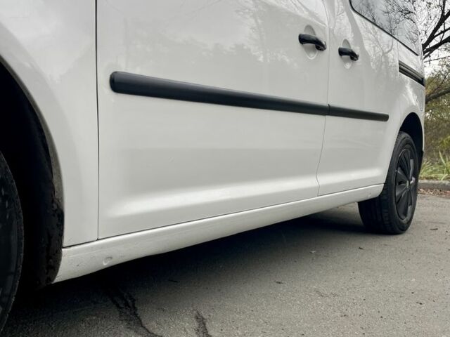 Фольксваген Кадди 2008 в Кривом Роге на Automoto.ua Белый Фольксваген Кадди, объемом двигателя 1.9 л и пробегом 220 тыс. км за 7200 $, фото 3 на Automoto.ua