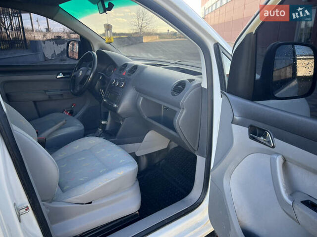 Білий Фольксваген Кадді, об'ємом двигуна 1.9 л та пробігом 294 тис. км за 4800 $, фото 15 на Automoto.ua