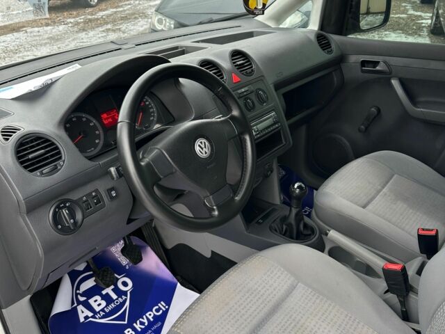 Белый Фольксваген Кадди, объемом двигателя 1.4 л и пробегом 263 тыс. км за 5300 $, фото 12 на Automoto.ua