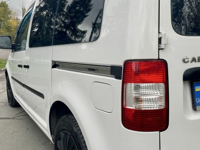 Фольксваген Кадди 2008 в Кривом Роге на Automoto.ua Белый Фольксваген Кадди, объемом двигателя 1.9 л и пробегом 220 тыс. км за 7200 $, фото 6 на Automoto.ua