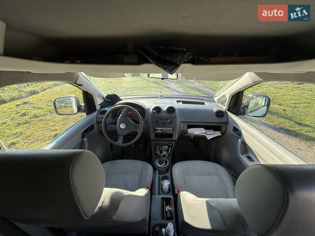 Белый Фольксваген Кадди, объемом двигателя 1.9 л и пробегом 397 тыс. км за 6800 $, фото 12 на Automoto.ua