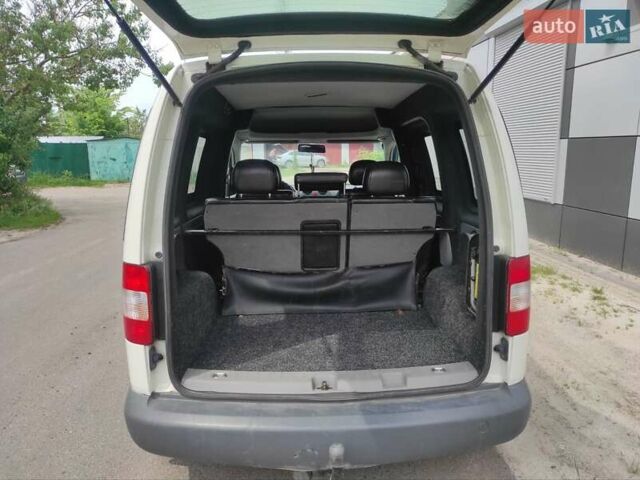 Белый Фольксваген Кадди, объемом двигателя 1.9 л и пробегом 440 тыс. км за 5900 $, фото 12 на Automoto.ua