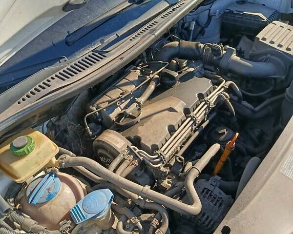 Белый Фольксваген Кадди, объемом двигателя 1.97 л и пробегом 271 тыс. км за 2700 $, фото 4 на Automoto.ua