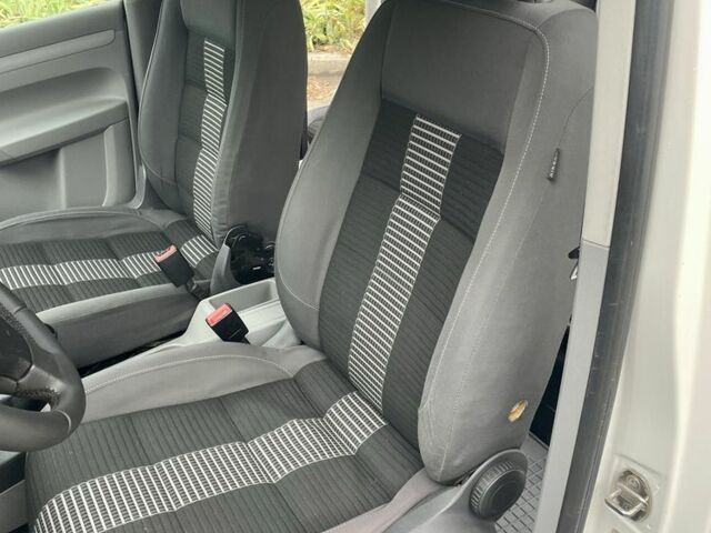 Фольксваген Кадди 2008 в Кривом Роге на Automoto.ua Белый Фольксваген Кадди, объемом двигателя 1.9 л и пробегом 220 тыс. км за 7200 $, фото 20 на Automoto.ua