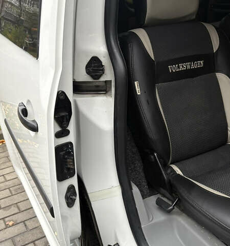 Белый Фольксваген Кадди, объемом двигателя 1.9 л и пробегом 288 тыс. км за 7300 $, фото 41 на Automoto.ua