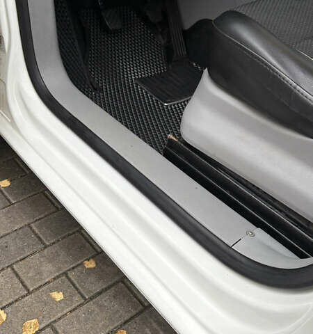 Белый Фольксваген Кадди, объемом двигателя 1.9 л и пробегом 288 тыс. км за 7300 $, фото 26 на Automoto.ua