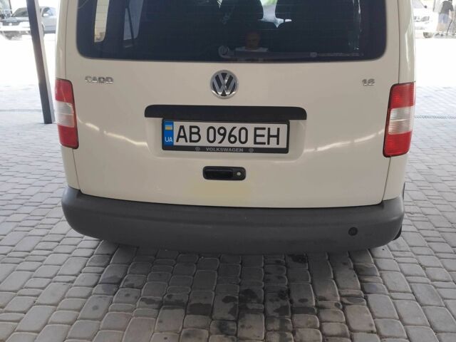 Белый Фольксваген Кадди, объемом двигателя 1.6 л и пробегом 450 тыс. км за 5000 $, фото 5 на Automoto.ua