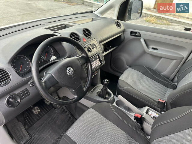 Білий Фольксваген Кадді, об'ємом двигуна 2 л та пробігом 298 тис. км за 6499 $, фото 17 на Automoto.ua