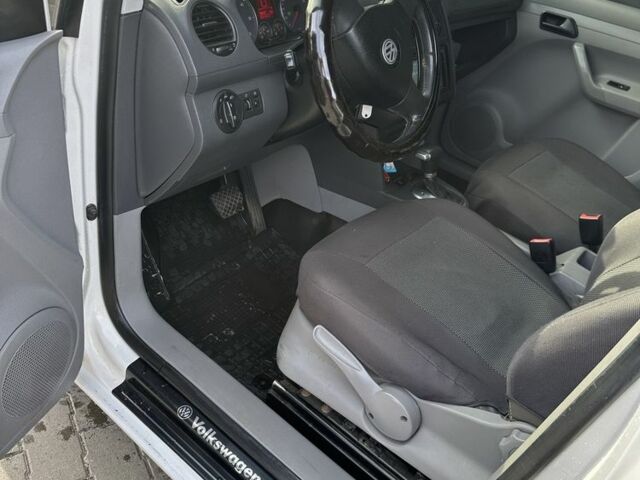 Белый Фольксваген Кадди, объемом двигателя 1.9 л и пробегом 270 тыс. км за 7999 $, фото 6 на Automoto.ua