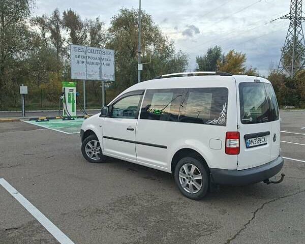 Белый Фольксваген Кадди, объемом двигателя 1.97 л и пробегом 298 тыс. км за 5700 $, фото 8 на Automoto.ua