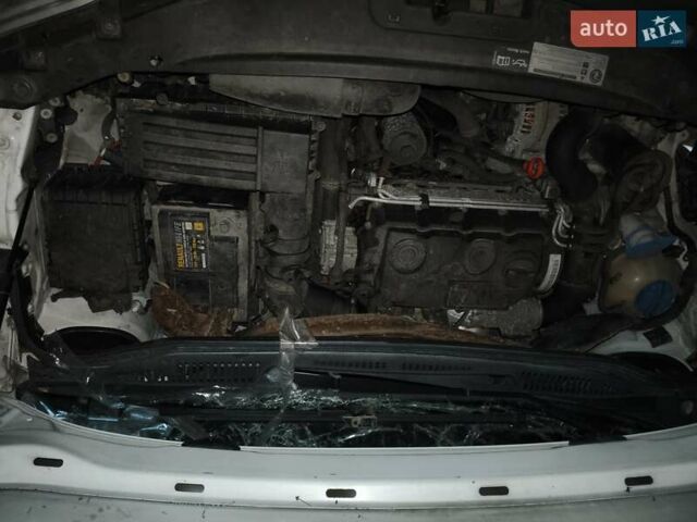 Белый Фольксваген Кадди, объемом двигателя 2 л и пробегом 280 тыс. км за 4100 $, фото 8 на Automoto.ua