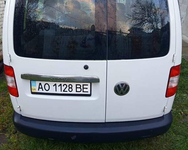Белый Фольксваген Кадди, объемом двигателя 2 л и пробегом 250 тыс. км за 6600 $, фото 7 на Automoto.ua