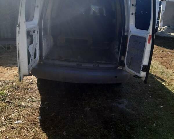 Белый Фольксваген Кадди, объемом двигателя 1.9 л и пробегом 300 тыс. км за 4200 $, фото 8 на Automoto.ua