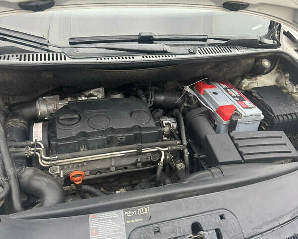 Белый Фольксваген Кадди, объемом двигателя 1.9 л и пробегом 359 тыс. км за 7300 $, фото 20 на Automoto.ua