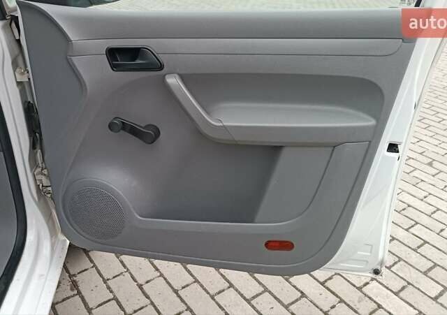 Фольксваген Кадди 2008 в Сарнах на Automoto.ua Белый Фольксваген Кадди, объемом двигателя 2 л и пробегом 380 тыс. км за 7500 $, фото 37 на Automoto.ua