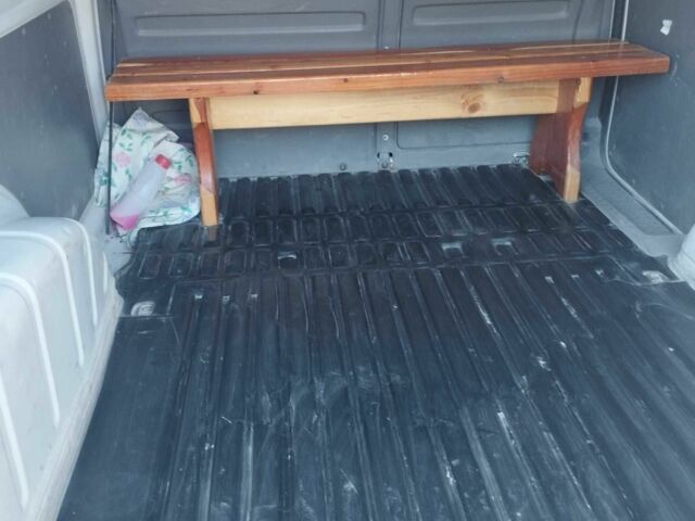 Белый Фольксваген Кадди, объемом двигателя 2 л и пробегом 300 тыс. км за 5500 $, фото 3 на Automoto.ua