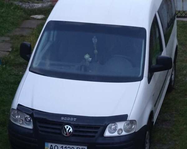 Белый Фольксваген Кадди, объемом двигателя 2 л и пробегом 250 тыс. км за 6600 $, фото 3 на Automoto.ua