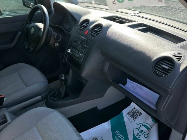 Фольксваген Кадди 2008 в Кривом Роге на Automoto.ua Белый Фольксваген Кадди, объемом двигателя 1.4 л и пробегом 263 тыс. км за 5900 $, фото 9 на Automoto.ua