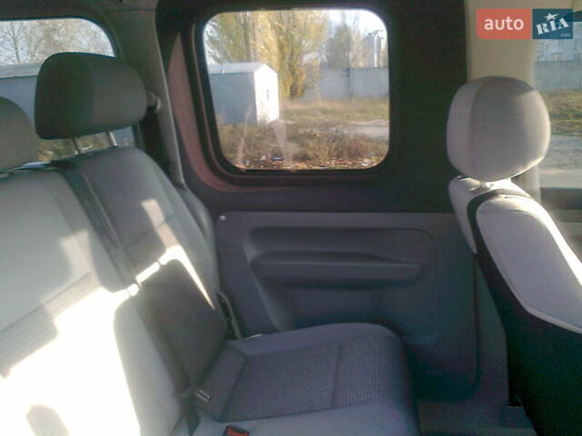 Белый Фольксваген Кадди, объемом двигателя 1.97 л и пробегом 252 тыс. км за 8300 $, фото 16 на Automoto.ua