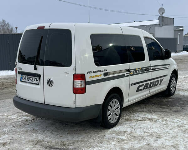 Белый Фольксваген Кадди, объемом двигателя 1.9 л и пробегом 352 тыс. км за 7800 $, фото 1 на Automoto.ua