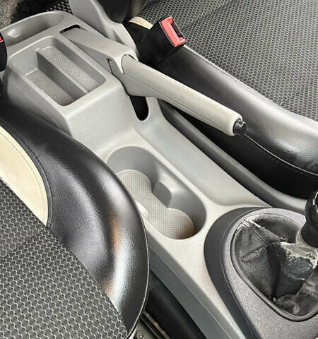 Белый Фольксваген Кадди, объемом двигателя 1.9 л и пробегом 288 тыс. км за 7300 $, фото 44 на Automoto.ua