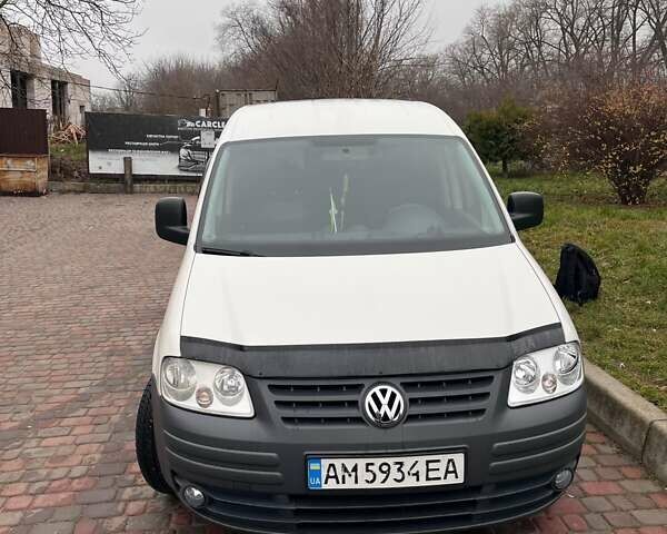 Белый Фольксваген Кадди, объемом двигателя 1.9 л и пробегом 257 тыс. км за 7500 $, фото 3 на Automoto.ua