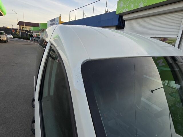 Білий Фольксваген Кадді, об'ємом двигуна 2 л та пробігом 381 тис. км за 5700 $, фото 4 на Automoto.ua