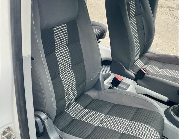 Фольксваген Кадди 2008 в Кривом Роге на Automoto.ua Белый Фольксваген Кадди, объемом двигателя 1.9 л и пробегом 220 тыс. км за 7200 $, фото 15 на Automoto.ua